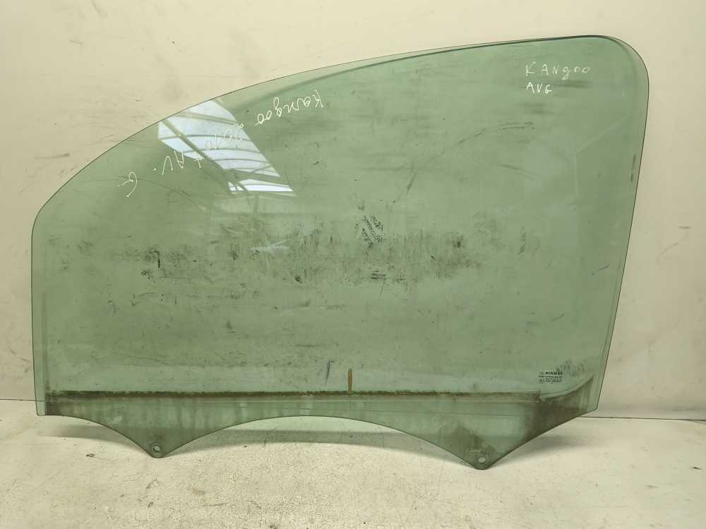 VITRE AVANT GAUCHE RENAULT/MERCEDES - Vue 1